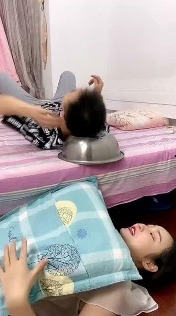 老婆收拾老公的图片,老婆巧手收拾老公，温馨瞬间定格